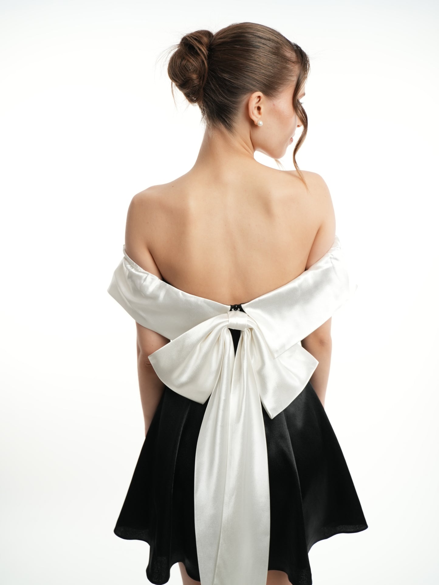 VICTORIA mini dress off-the-shoulder neckline