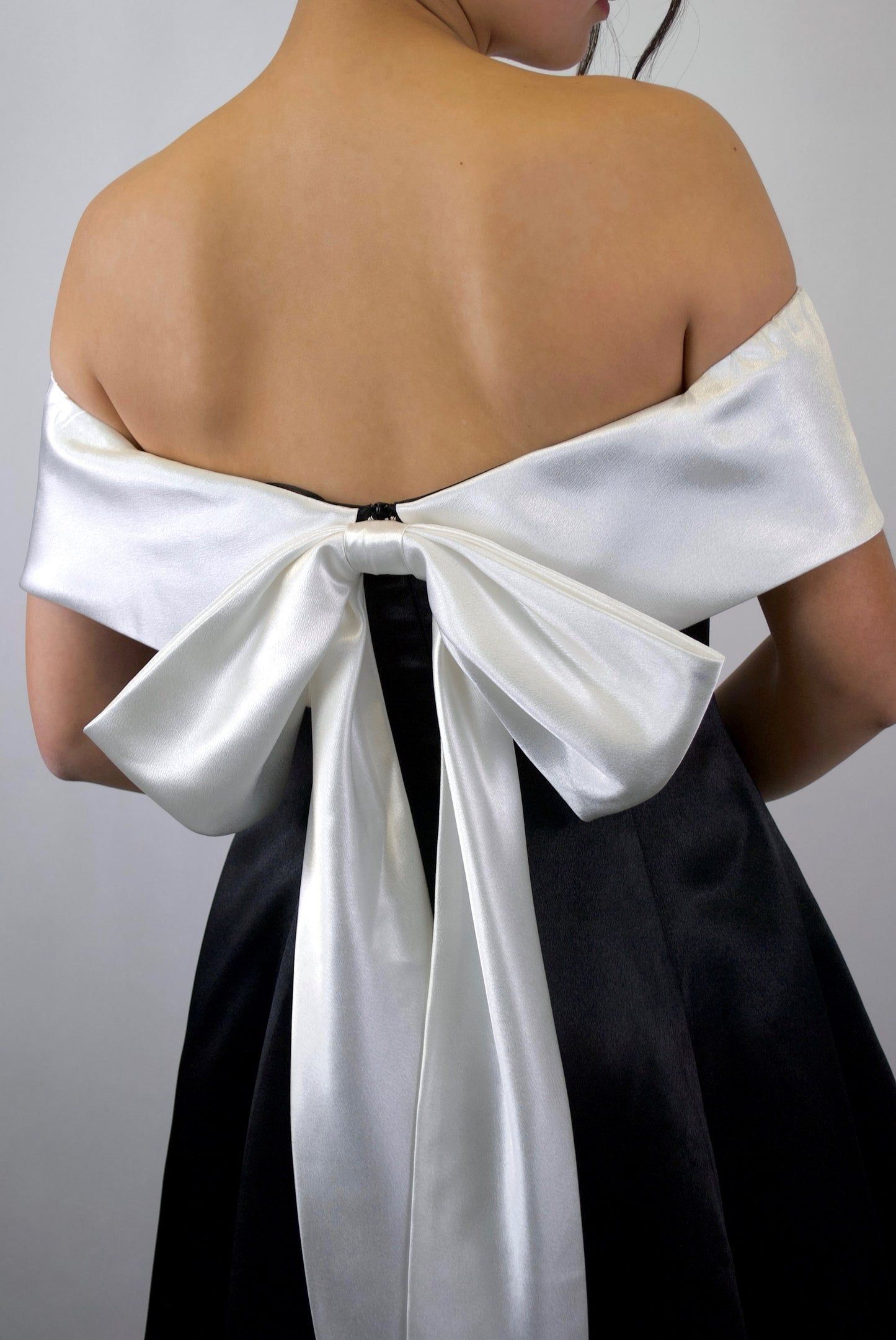 VICTORIA mini dress off-the-shoulder neckline